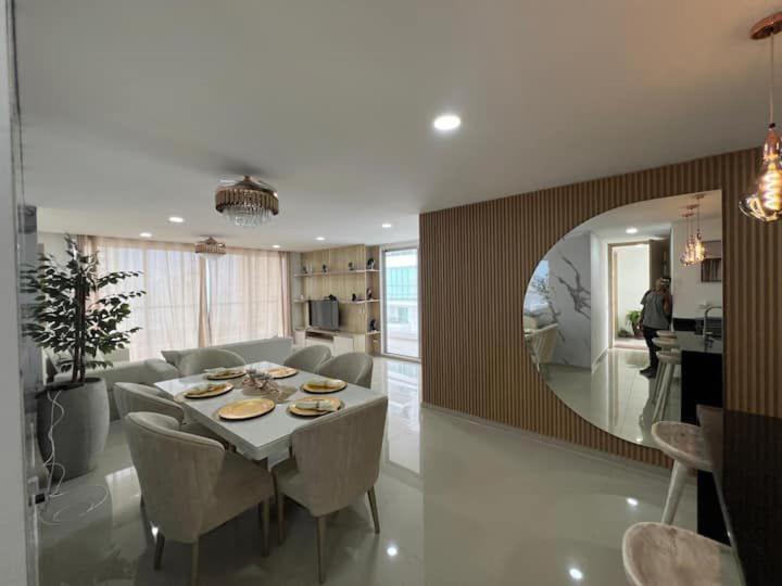 Apartamento Hermoso Con Vista Al Mar Muy Bien Ubicado Apartamento