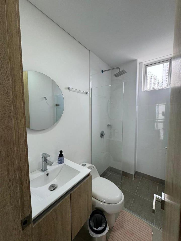 Apartamento Hermoso Con Vista Al Mar Muy Bien Ubicado Apartamento